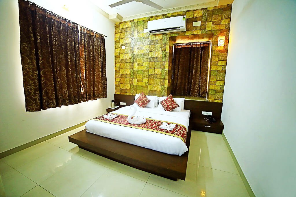 super deluxe room booking in udaipur
